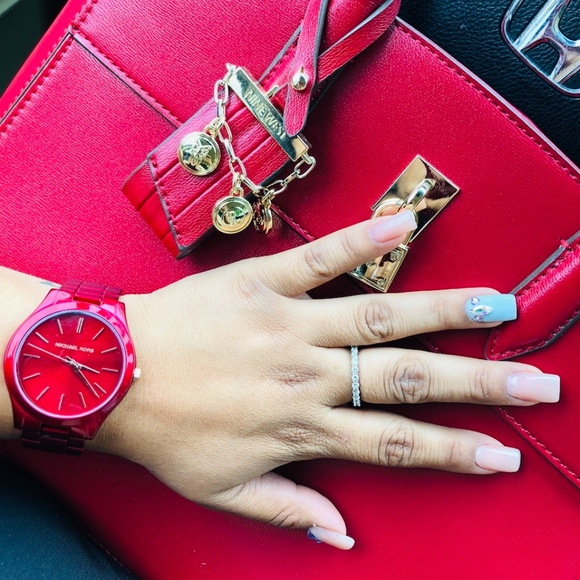 Meet your Posher, Violet - Picture 1 of 2